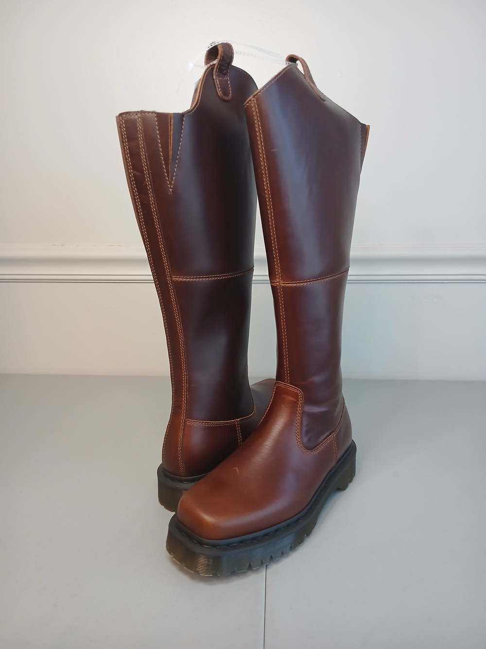 Dr. Martens Amaayah Brown Leather Knee High Leather Boots 8 NWOT
